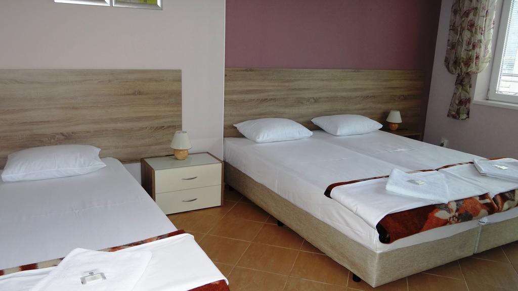 Guest Rooms Kom Sofia Room photo
